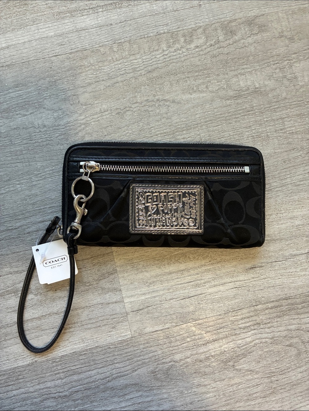 NWT Coach Poppy Black Signature Wristlet